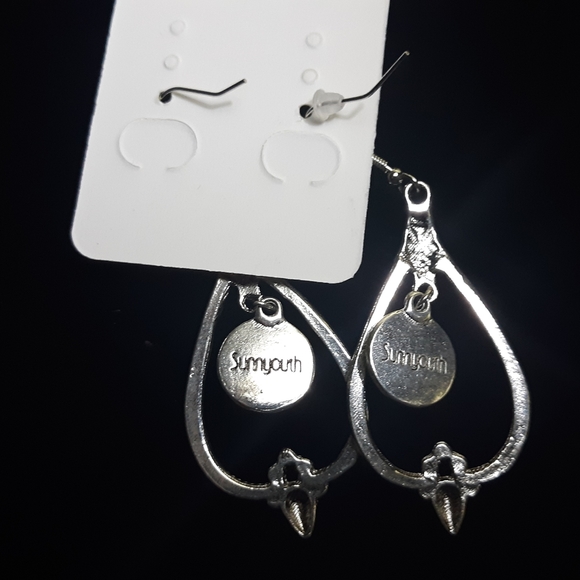 Bohemian Style Earrings - Picture 4 of 4